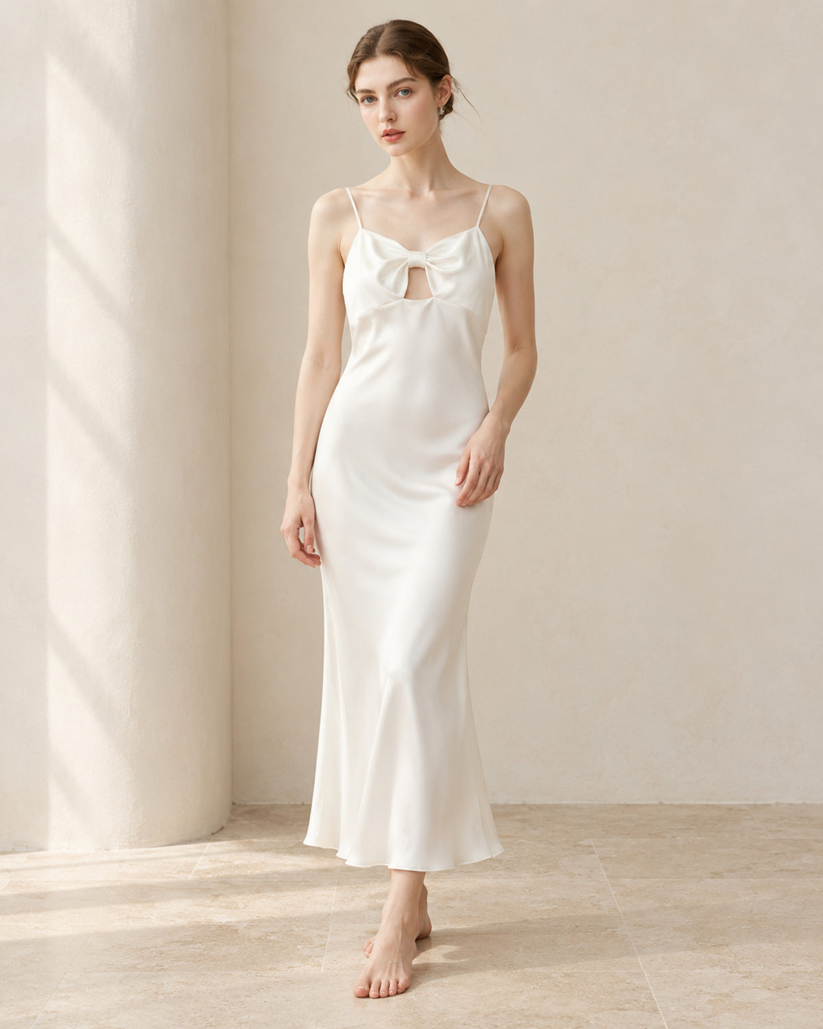 19 momme mulberry silk bow-keyhole midi dress in Ivory White