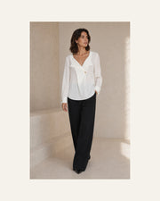 VELSÉE Women’s Mulberry Silk Layered-Lapel Blouse – Ivory Long-Sleeve Draped V-Neck Top